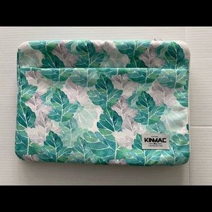 Laptop sleeve